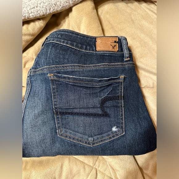 American Eagle Tomgirl Jeans - Picture 2 of 2
